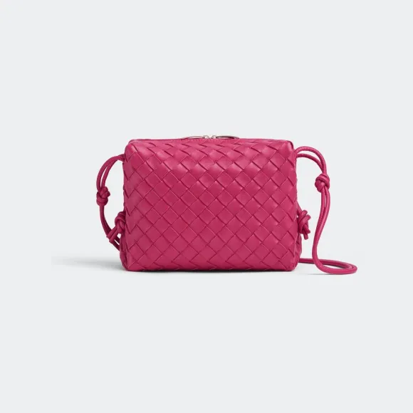 葆蝶家/Bottega Veneta 蔓越莓色 100% 羊皮革 女士 小号loop相机包 680255V1G116419