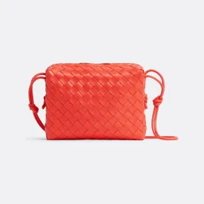 葆蝶家/Bottega Veneta 破晓红 100% 羊皮革 女士 小号loop相机包 680255V1G116583