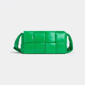 葆蝶家/Bottega Veneta Cassette加衬科技斜挎包 709978VCQ713724