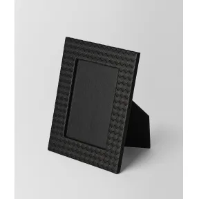 葆蝶家/Bottega Veneta 黑色INTRECCIATO编织小羊皮中号相框 139049V00131000