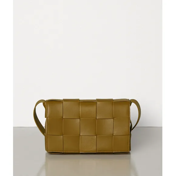葆蝶家/Bottega Veneta 芥末色、灰粉色 CASSETTE手袋 578004-VMAY3-7733