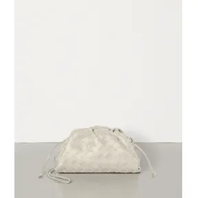 葆蝶家/Bottega Veneta INTRECCIATO编织小羊皮THE POUCH 20手拿包
 585852VO0BL9646