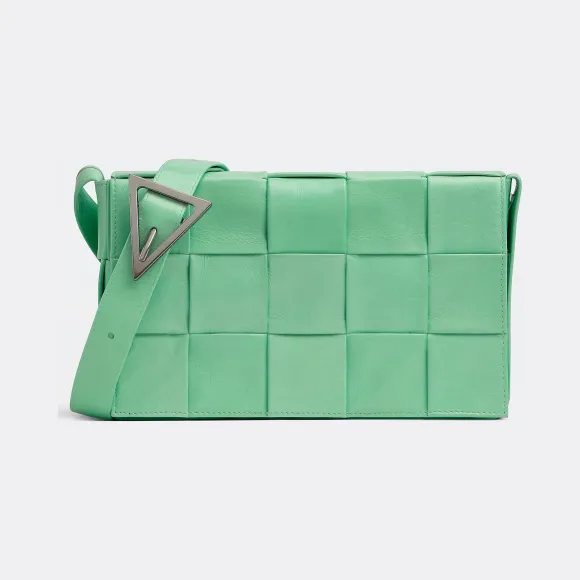 葆蝶家/Bottega Veneta CASSETTE斜挎包 667298VCQ713801