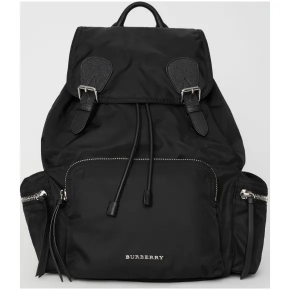 博百利/Burberry 女士 The Rucksack - 大号功能性尼龙拼皮革军旅背包 (黑色) 40482981