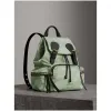 博百利/Burberry 女士 The Rucksack - 中号功能性尼龙拼皮革军旅背包 (苹果绿) 40513551