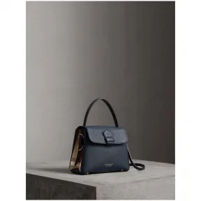 博百利/Burberry 女士 小号粒纹皮革拼 House 格纹托特包 (墨蓝色) 40643001