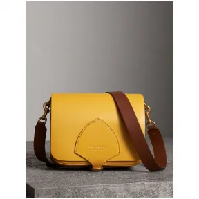 博百利/Burberry 女士 The Satchel - 方型皮革萨奇尔包 (落叶松黄) 40695051