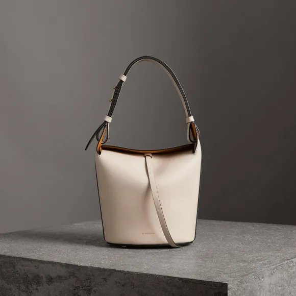 博百利/Burberry 女士 The Bucket - 小号皮革水桶包 (石灰岩色) 40758701