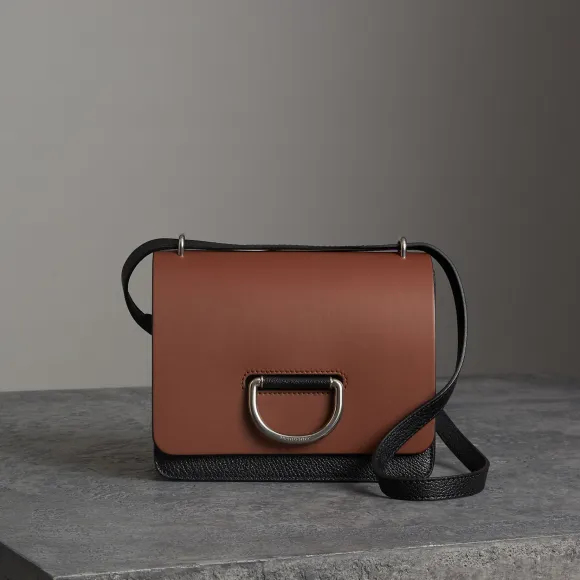 博百利/Burberry 女士 小号皮革 D 型环包 (棕褐色 / 黑色) 40759241