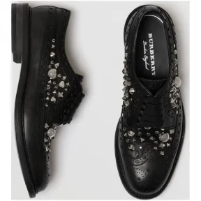 博百利/Burberry 男士 铆钉装饰皮革布洛克鞋 (黑色) - 男士  40761681