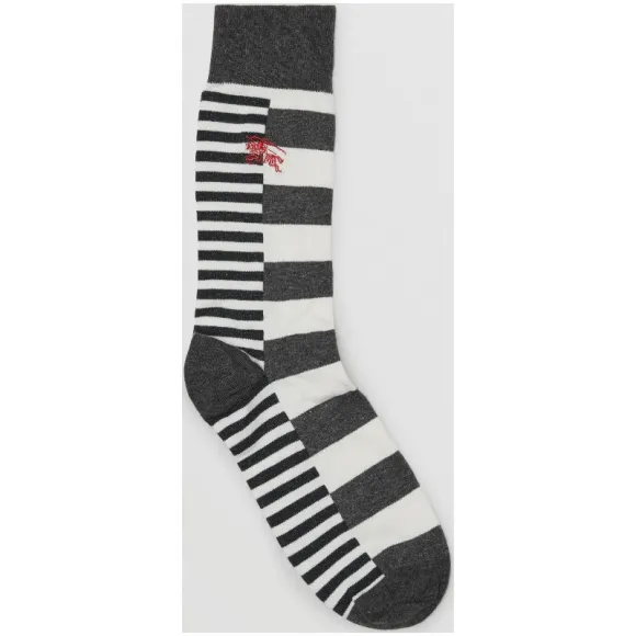 博百利/Burberry 男士 对比条纹混纺棉袜 (白色 / 炭灰色)  80072531