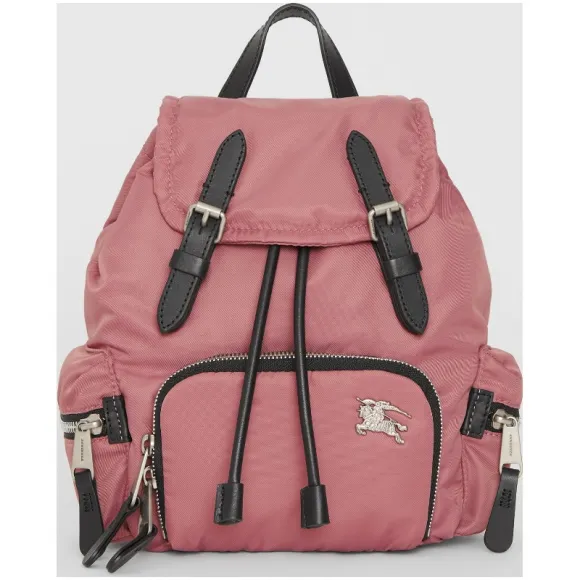 博百利/Burberry 女士 The Rucksack - 小号羽绒尼龙斜背式军旅背包 (粉葵色) 80084341