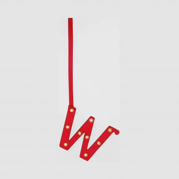 博百利/Burberry W 字母铆钉皮革吊饰 (红色 / 浅金色) - 女士  80244011