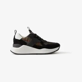 博百利/Burberry 徽标压花皮革、麂皮拼网眼运动鞋 (黑色) 80654351