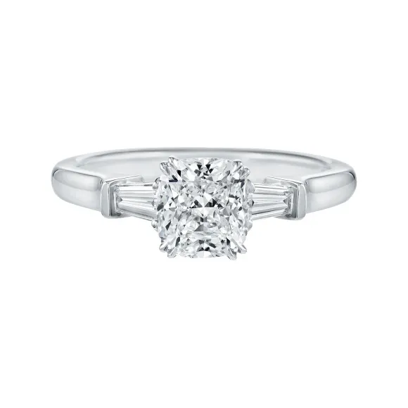 海瑞温斯顿/HarryWinston Classic Winston™枕形切工订婚钻戒 RGDPCU010TB