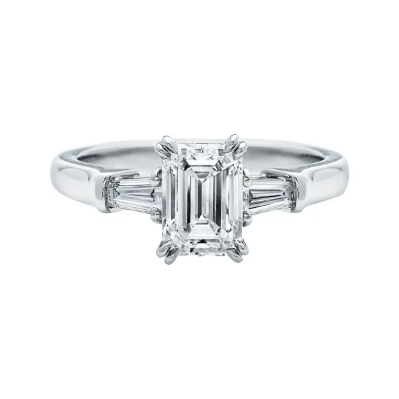 海瑞温斯顿/HarryWinston Classic Winston祖母绿型切工订婚钻戒 RGDPEC010TB