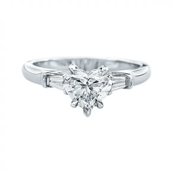 海瑞温斯顿/HarryWinston Classic Winston心形切工订婚钻戒 RGDPHS010TB