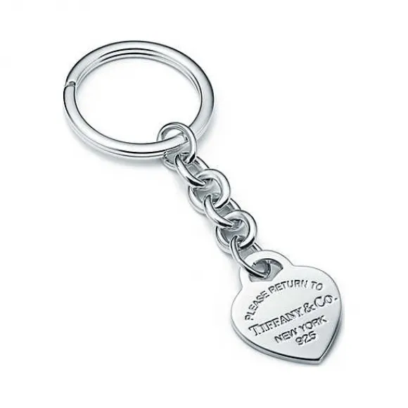 Return to Tiffany™ 系列纯银心形吊饰钥匙扣，中号  35917292