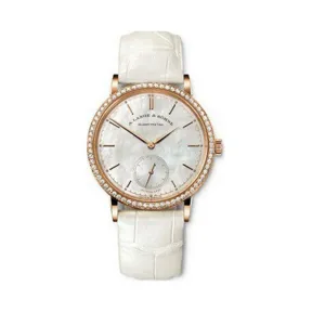 朗格/A.Lange&sohne  Saxonia 系列 37毫米 18k玫瑰金镶钻，表圈镶嵌68颗圆钻，0.8克拉 自动机械机芯 女表 840.032