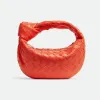葆蝶家/Bottega Veneta 破晓红 羊皮革/牛皮革 女士 mini jodie迷你手提包 651876VCPP56583