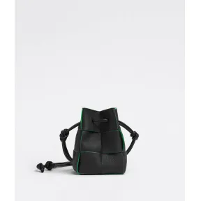 葆蝶家/Bottega Veneta 黑色/鹦鹉绿 水牛皮 女士 迷你cassette水桶包 680217V1Q711091