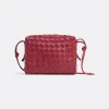 葆蝶家/Bottega Veneta 苹果糖红 100% 羊皮革 女士 小号loop相机包 680255V1G116390