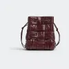 葆蝶家/Bottega Veneta 巴罗洛酒红 100% 羊皮革 女士 小号cassette水桶包 717187V2FY32247