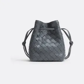 葆蝶家/Bottega Veneta 闪电灰 羊皮革/牛皮革 女士 小号intrecciato水桶包 717432VCPP31233