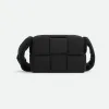 葆蝶家/Bottega Veneta 小号Padded Tech Cassette加衬科技斜挎包 755182VBO818803
