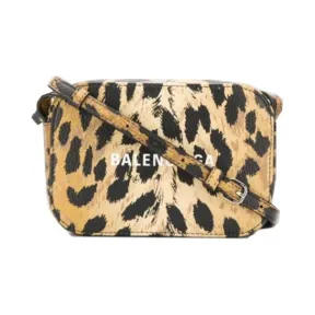 巴黎世家/Balenciaga 米色/黑色 牛皮 女士 相机包 552372-0PC5N-2690