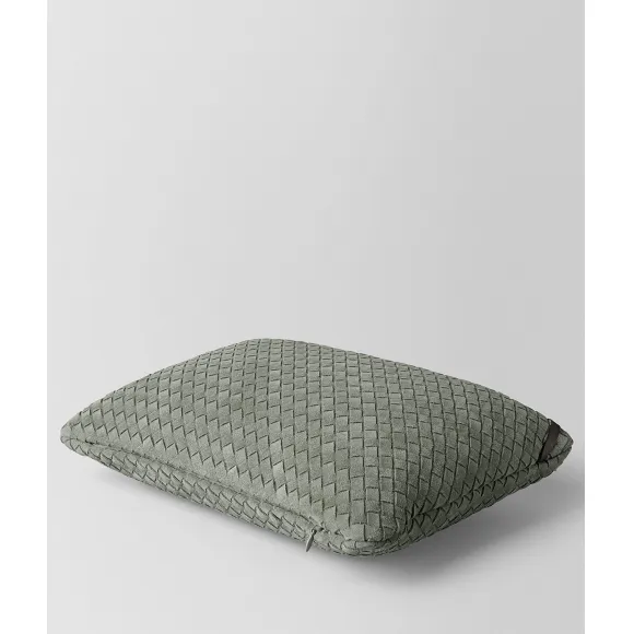 葆蝶家/Bottega Veneta 洋蓟色编织麂皮长方形抱枕 118161VBB703228