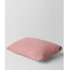 葆蝶家/Bottega Veneta 复古玫瑰色编织麂皮长方形抱枕 118161VBB706351