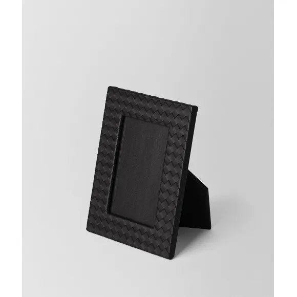 葆蝶家/Bottega Veneta 黑色INTRECCIATO编织小羊皮小号镜框 139048V00131000