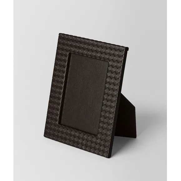 葆蝶家/Bottega Veneta 深咖啡色INTRECCIATO编织小羊皮中号相框 139049V00132006