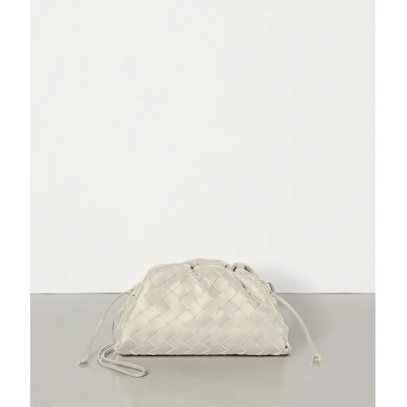 葆蝶家/Bottega Veneta INTRECCIATO编织小羊皮THE POUCH 20手拿包
 585852VO0BL9646