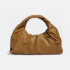 葆蝶家/Bottega Veneta THE SHOULDER POUCH手拿包 60798-4VCP4-2618