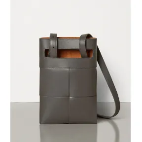 葆蝶家/Bottega Veneta 小牛皮邮差包 611364VB1K01423