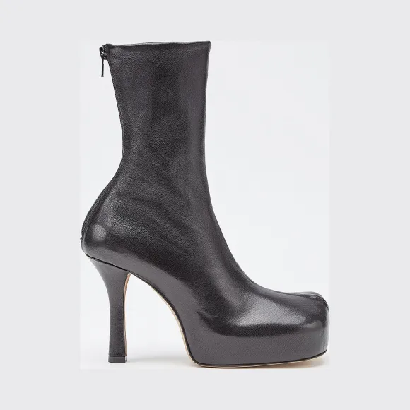 葆蝶家/Bottega Veneta 蜡白色、黑色 BV Bold皮靴 631934-VBP40-1000