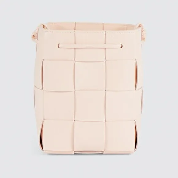 葆蝶家/Bottega Veneta 卡式小号水桶包 680218VCQC46705