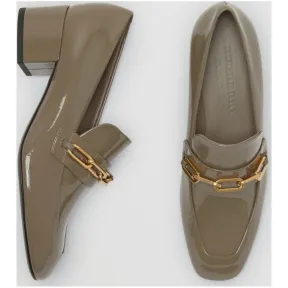 博百利/Burberry 女士 链环装饰漆皮粗跟休闲便鞋 (灰褐色) 40759541