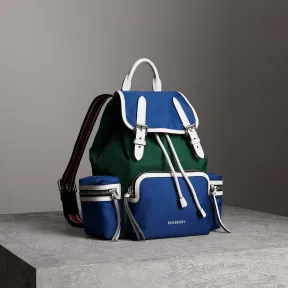 博百利/Burberry 女士 The Rucksack - 中号拼色尼龙皮革军旅背包 (深帆布蓝) 40765131