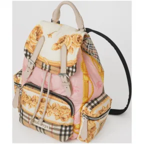 博百利/Burberry 女士 The Rucksack - 中号典藏围巾印花军旅背包 (石色) 40787691