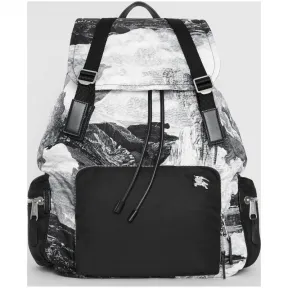 博百利/Burberry 男士 The Rucksack - 大号梦景印花军旅背包 (黑色 / 白色) - 男士  800538
