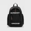 博百利/Burberry 大号徽标拼 Kingdom 装饰 Nevis 双肩包 (黑色 / 白色)  80235691