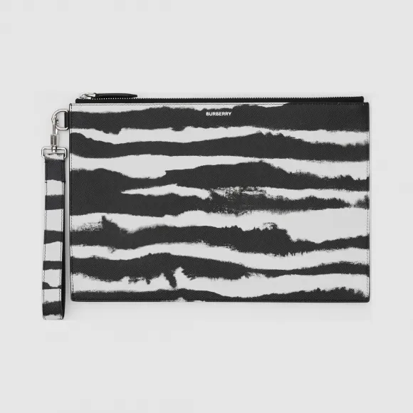 博百利/Burberry 水彩印花皮革拉链收纳袋 (黑色 / 白色)  80291461