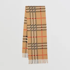 博百利/Burberry 像素感格纹羊绒围巾 (典藏米色) 80639121