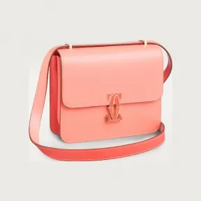 卡地亚/Cartier L1002366 C de Cartier肩背包 Nano款 橙色 小牛皮 珊瑚色/浅珊瑚色双色调小牛皮 镀钯饰面 珊瑚色珐琅 