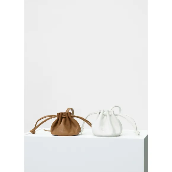 思琳/Celine  Croissant金砂色柔软小羊皮挂件 108663ATQ.02GS