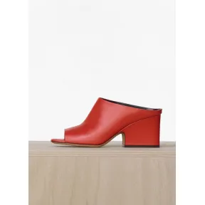 思琳/Celine  茜草色亮面小牛皮厚底穆勒鞋 317793CPZC.27AZ