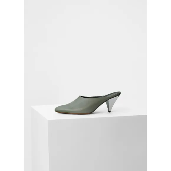 思琳/Celine  军仕灰小牛皮65毫米跟高刀锋跟穆勒鞋 321573HMUC.10AG